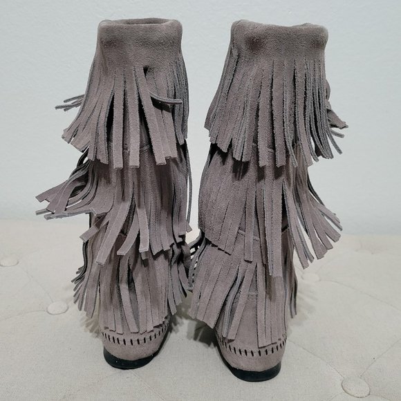 Minnetonka Moccasins 3 Layer Fringe Calf High Grey Suede Boots Size 7 - Picture 5 of 10
